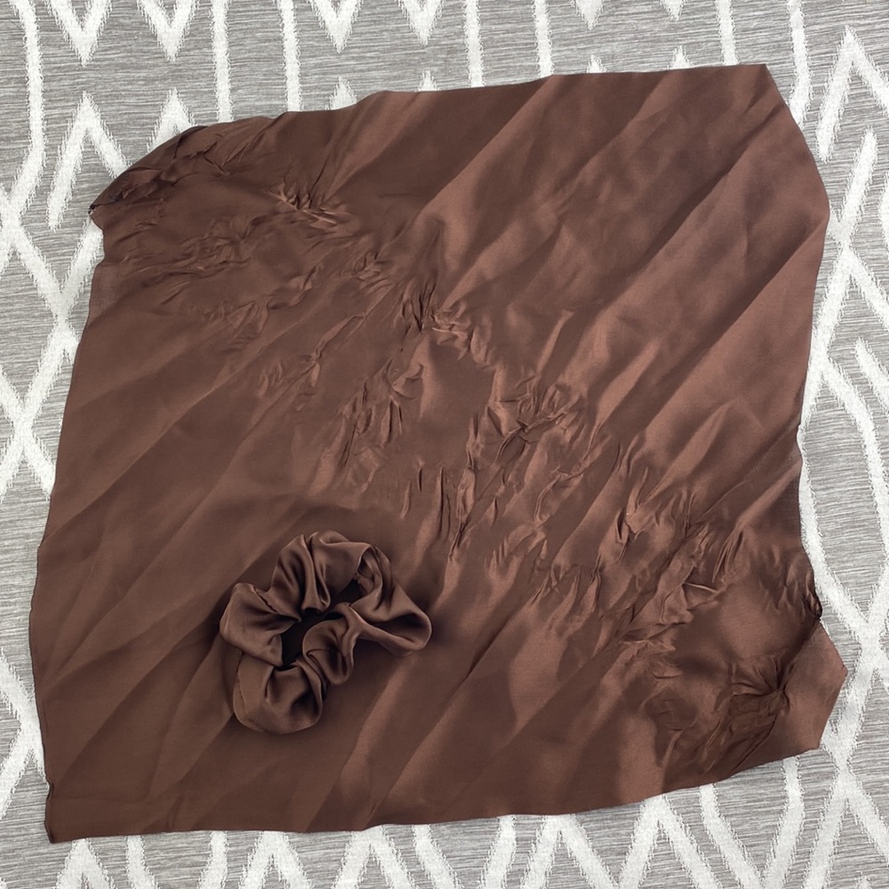 Satin Look Scrunchi in Brown with Removable Tie NWOT - Picture 3 of 3